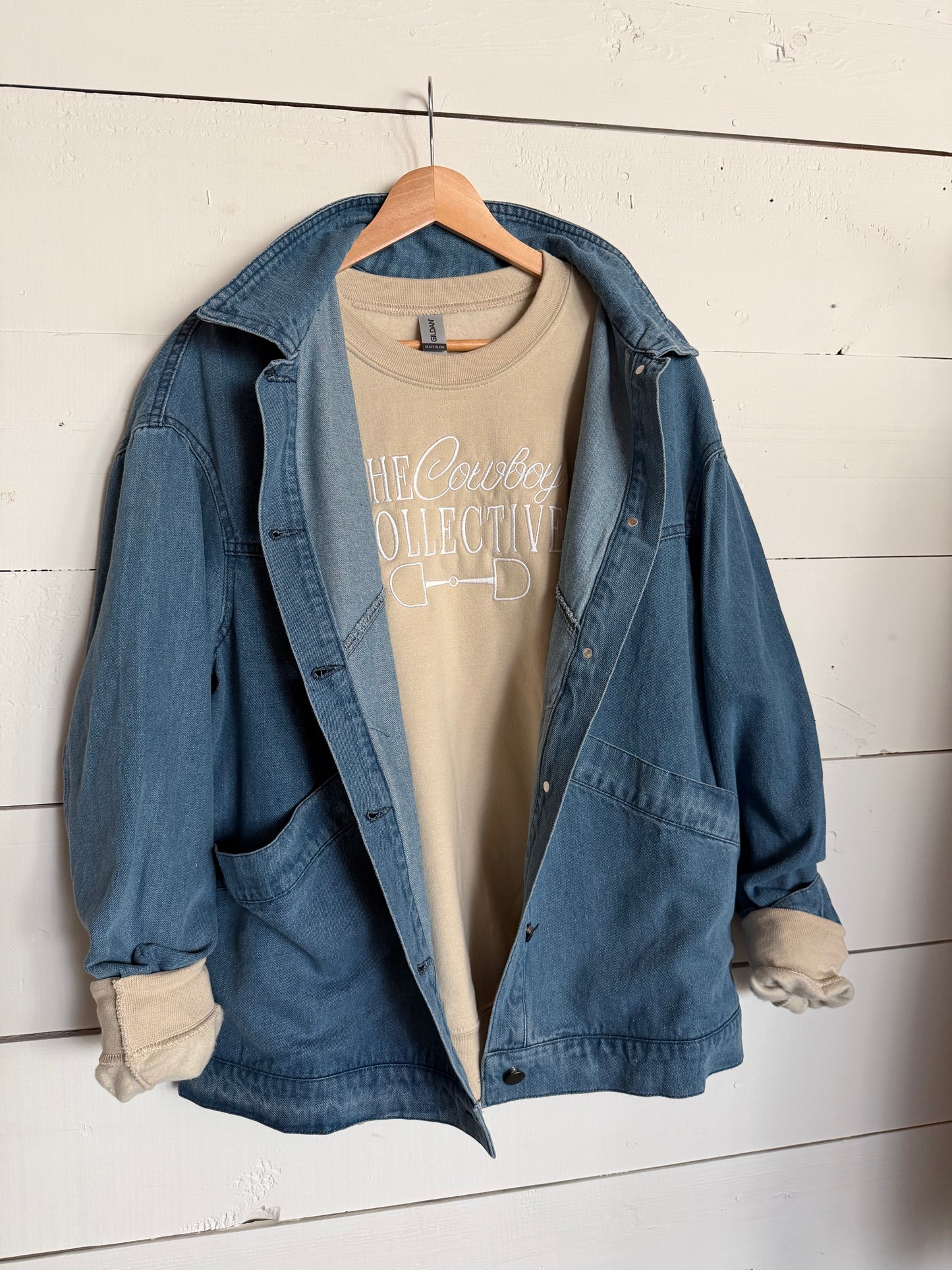 THE COWBOY COLLECTIVE CREWNECK - SAND